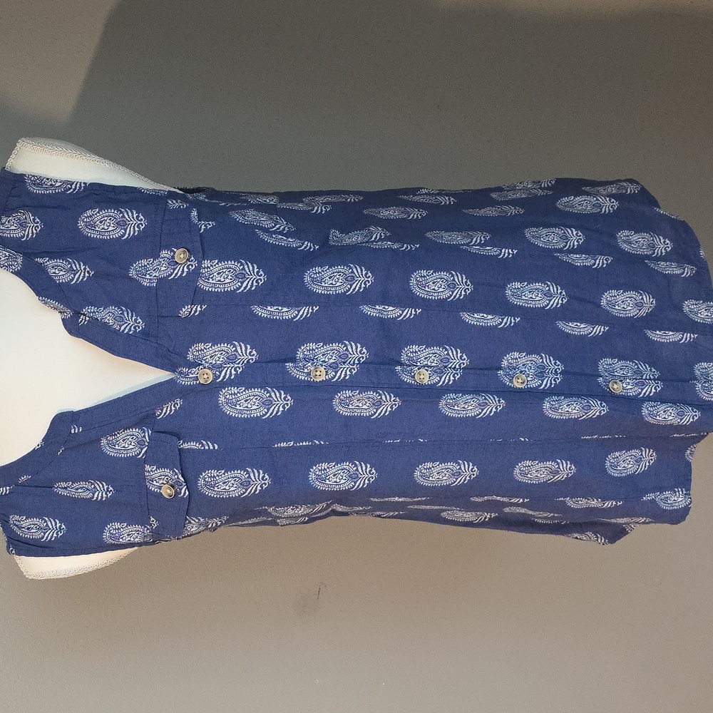 G. H. Bass & Co. Blue and White Sleeveless Women's Top Size Medium